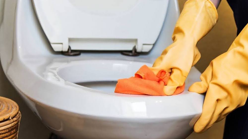 Penyebab WC Bau​ dan Cara Mengatasinya